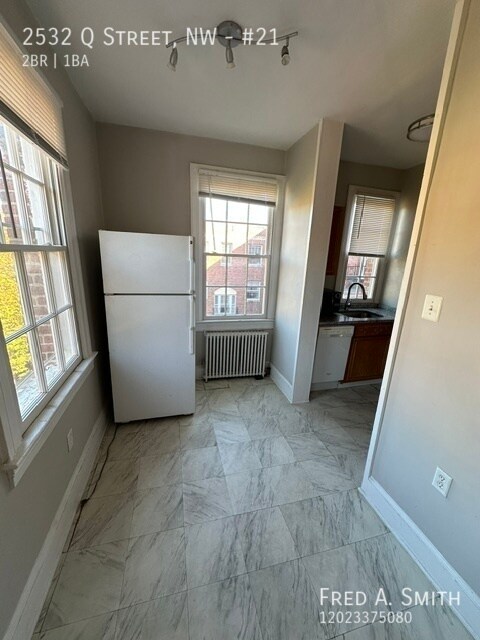 Photo - 2532 Q St NW Unidad #21