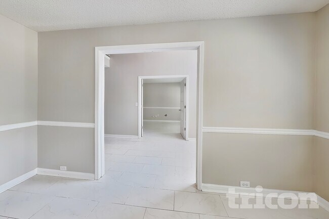 904 Ambeau Cir