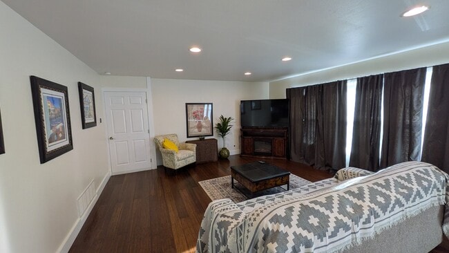 Photo - 7637 28th St W Unidad B