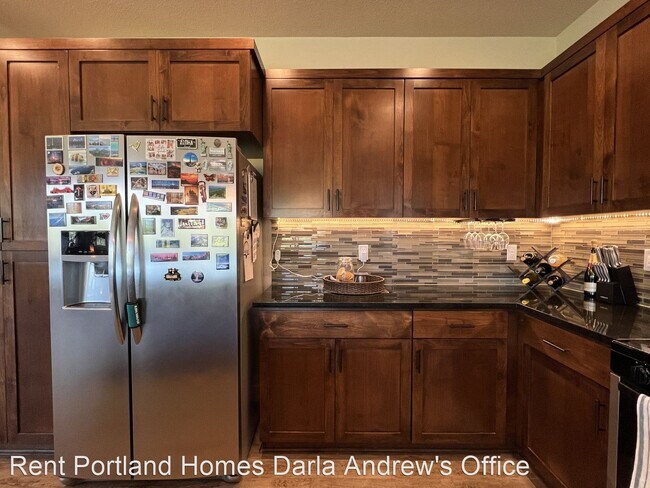 Photo - 4 br, 2.5 bath House - 20449 SW Gracie Street