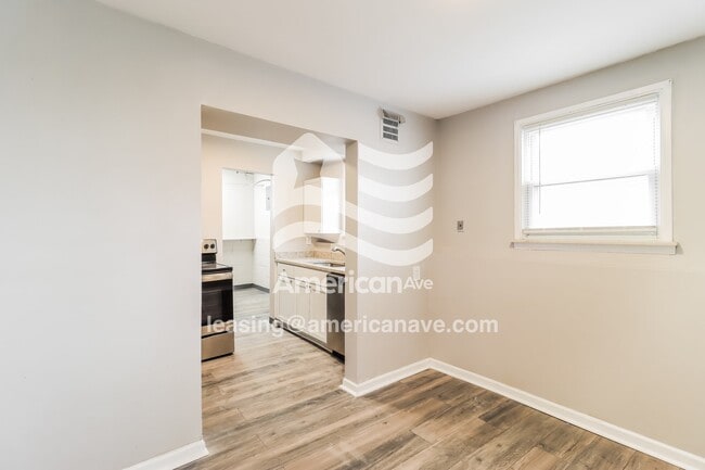 Photo - 1593 Leblanc St