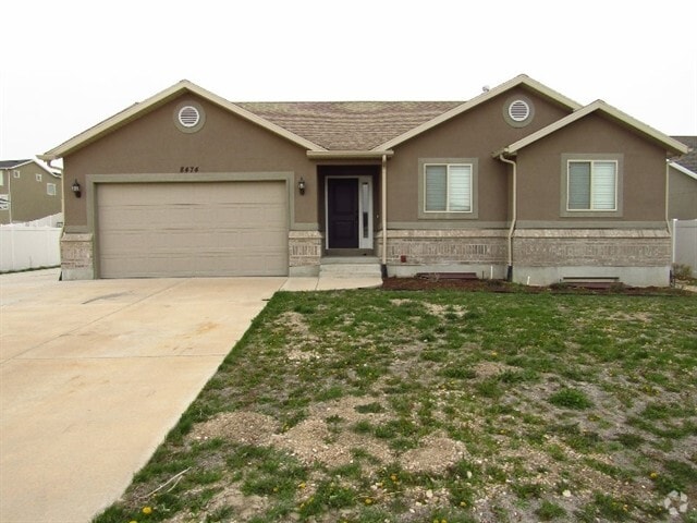 Building Photo - 8474 Delicate Arch Dr Rental