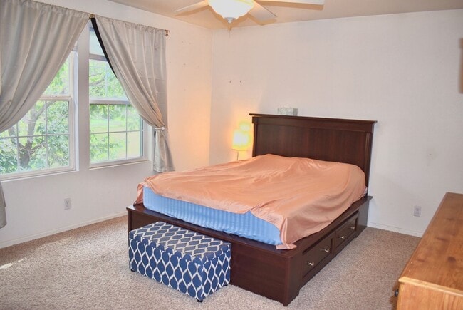 Photo - Beautiful 3 Bedroom/ 2.5 Bathroom Home in Northglenn Available May!!