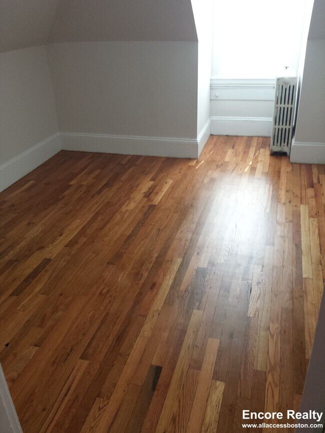 Photo - 18 Sumner St