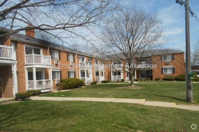 Building Photo - Spacious, Updated Condominium with Two Ful...