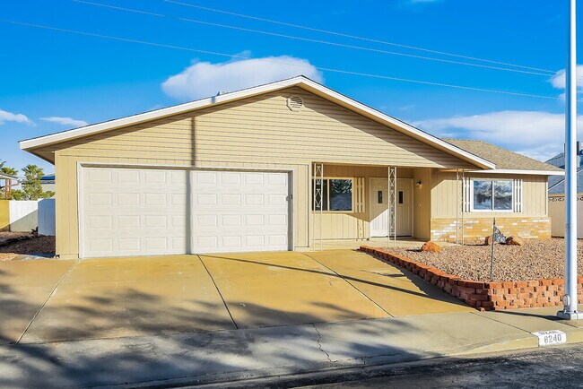 Photo - 8240 Stapleton Ave
