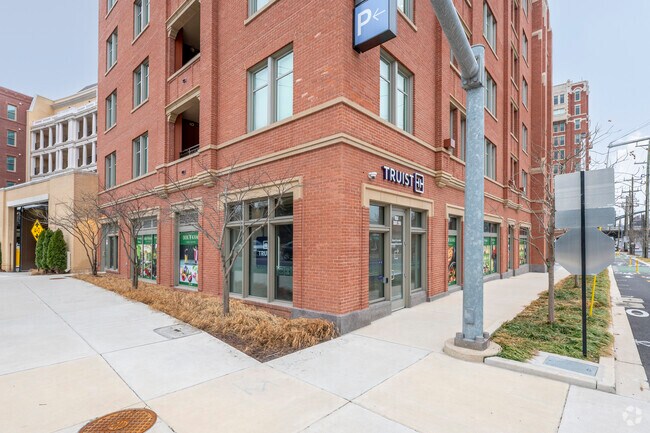 Entrada - Ritz-Carlton Residences