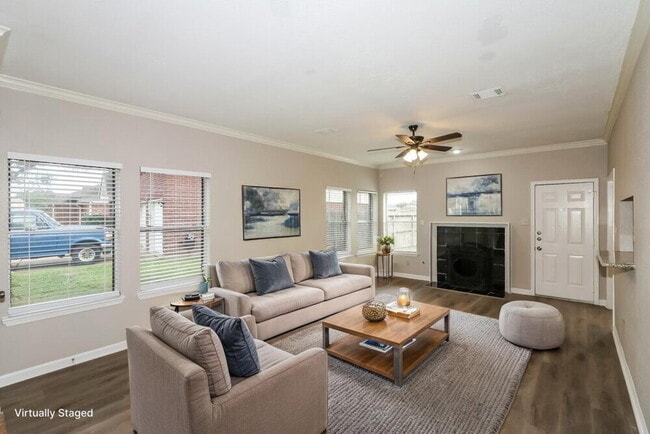 Photo - 15815 Spruce River Ct