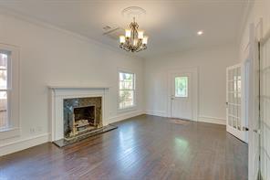 Photo - 419 Paulus Ave