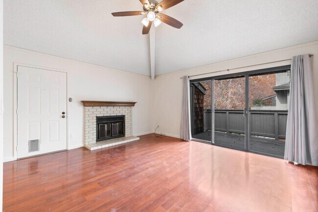 Living Room - 2008 La Terrace Cir Unit 2008