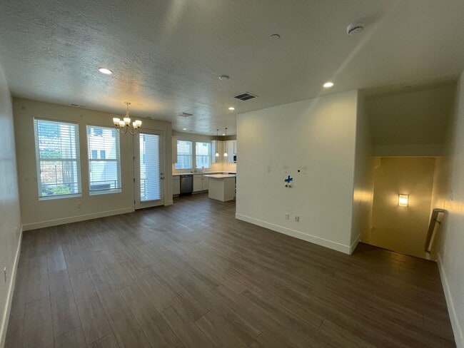 Building Photo - 597 Nichole Ln Unit #191 Rental
