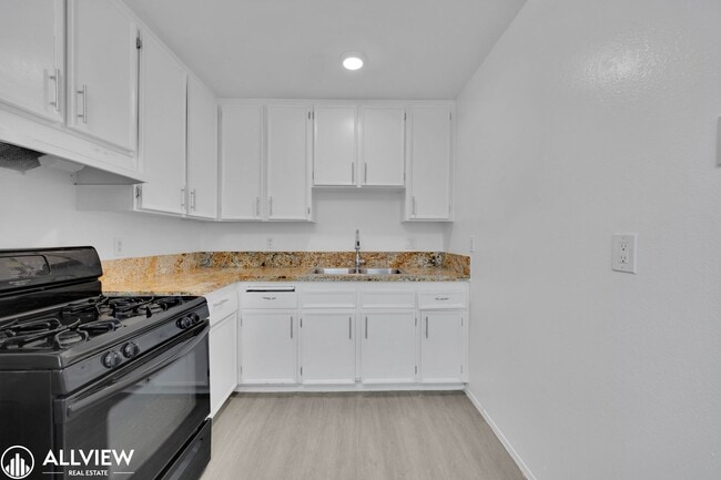 Photo - 9200 Harness St Unit 2