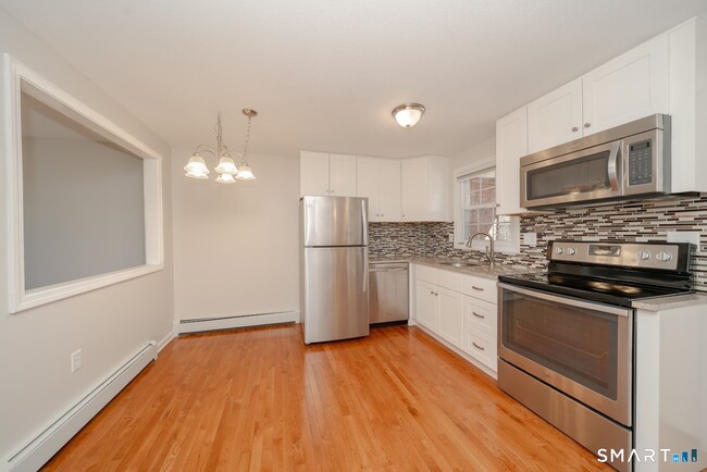 201 Regan Rd Unit 4B