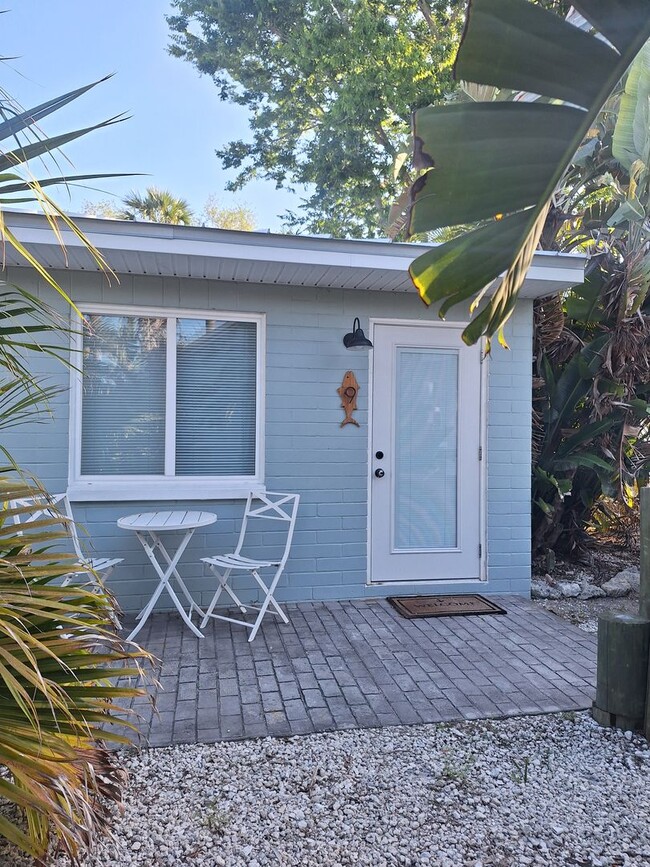 Photo - LONG TERM FURNISHED EFFICIENCY-ALL UTILITES INCLUDED!