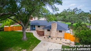 Photo - 1002 River Oak Dr