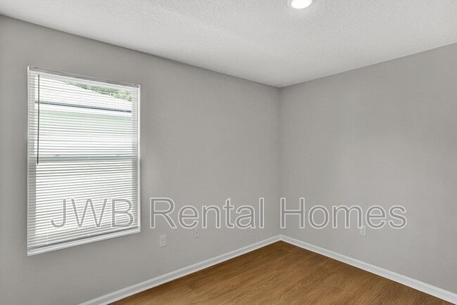 Photo - 1617 Windle St