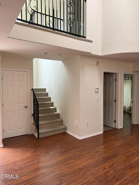 Photo - 1008 S Marengo Ave Unit E