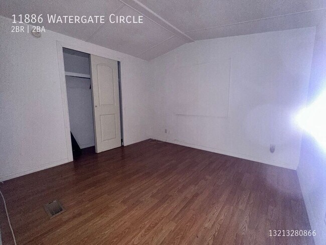 Photo - 11886 Watergate Cir