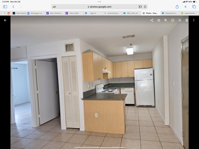 Photo - 437 SW 7th St Unidad 207