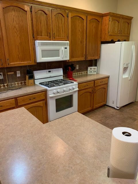 Kitchen - 3559 Rosewood Ave