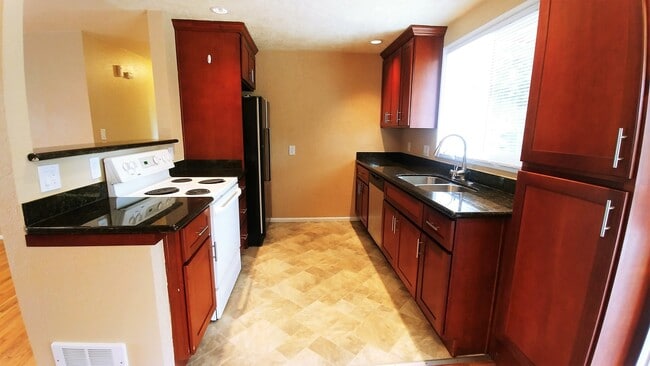 Photo - Three Bedroom Rambler in the North End!
