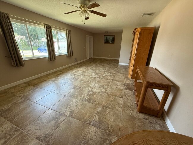 Photo - 1143 SE Sabina Ln