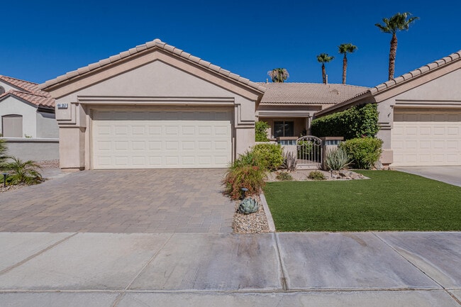 Building Photo - 44357 Royal Lytham Dr Rental