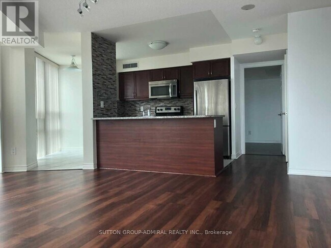 Photo - 19 Grand Trunk Crescent Unit 2811