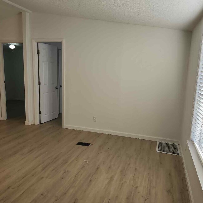 Photo - 85008 Loretta Ln