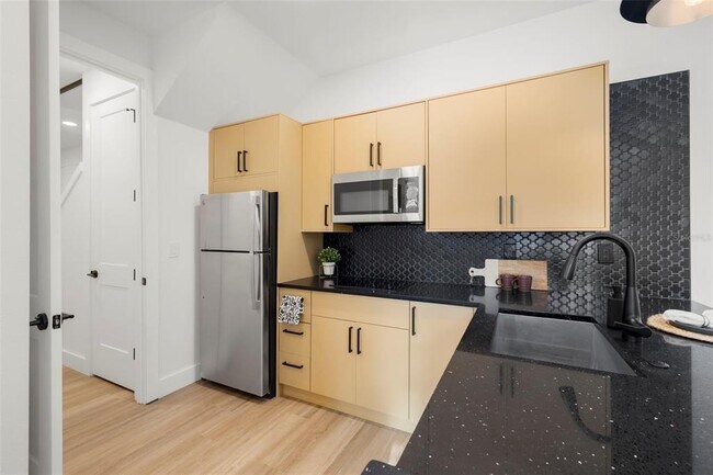 Photo - 212 W Euclid Ave