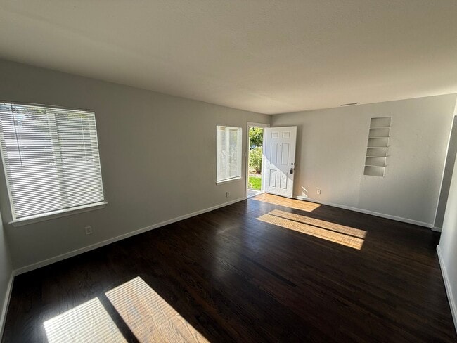Photo - Updated Redwood City Home! New Bath, Fresh...