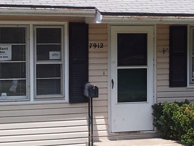 Photo - 7912 E 48 Terrace