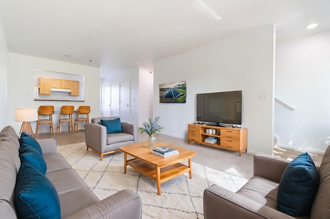 Photo - Palmer Court Apartments