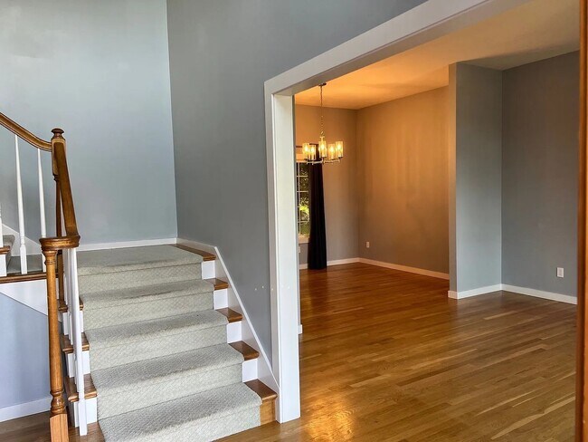 Photo - STUNNING CUSTOM HOME! IN STEILACOOM- MINUT...