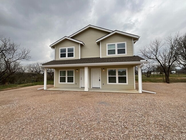 Photo - Beautiful 2 Bedroom/ 1 1/2 Bath Duplex in Kingsland, TX.