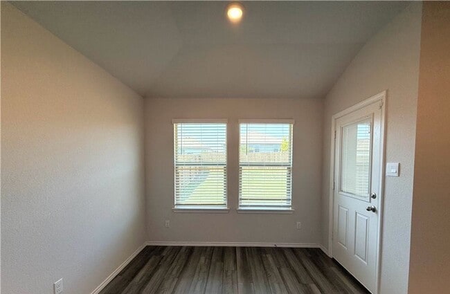 Photo - Stunning 3-bedroom 2-bathroom house!