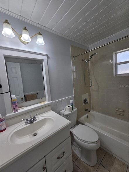 Photo - 835 Golden Isle Dr