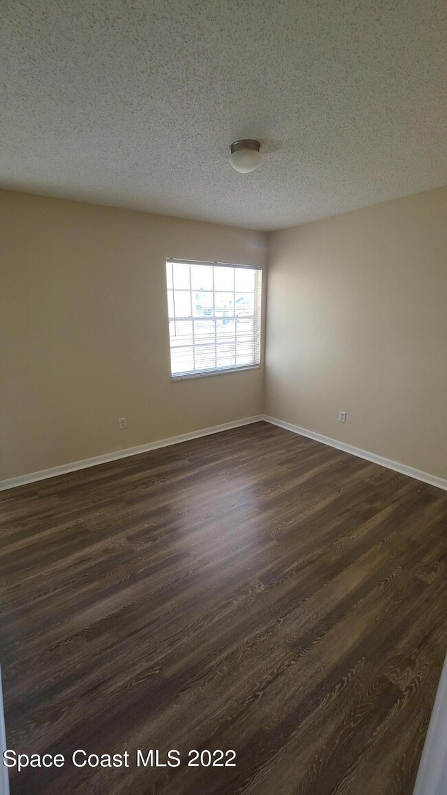 Photo - 231 Shore Ln