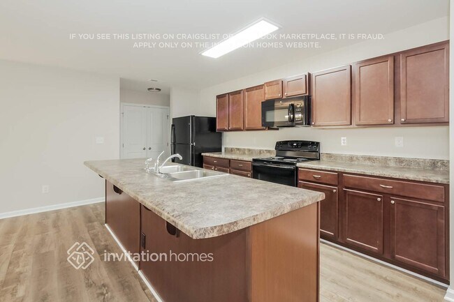 Photo - 1623 Hooper Court