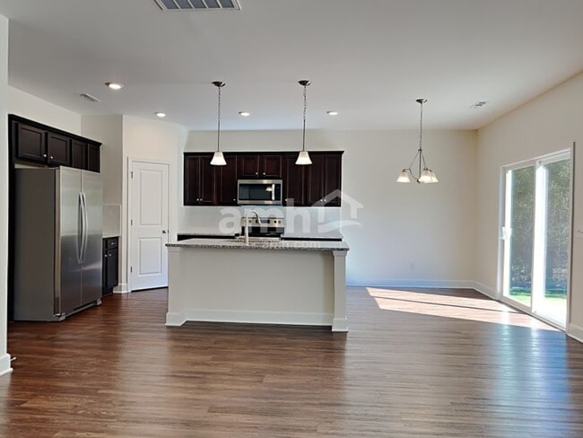 Photo - 816 Mary Beth Ct