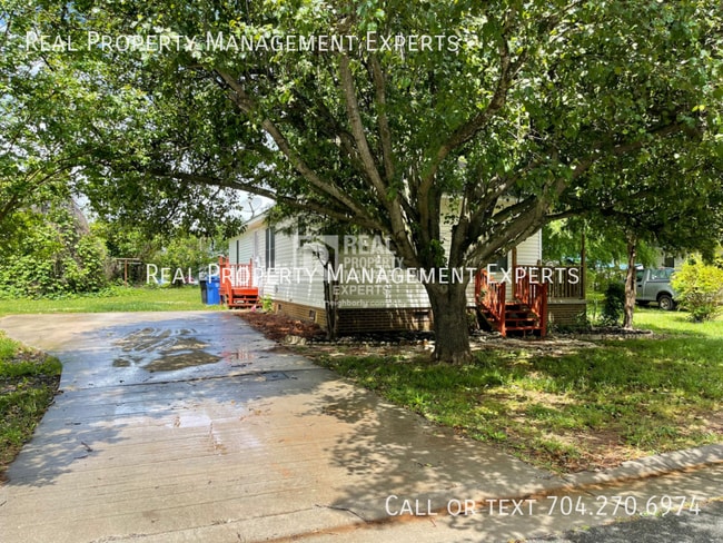 Photo - 668 Brookwood St