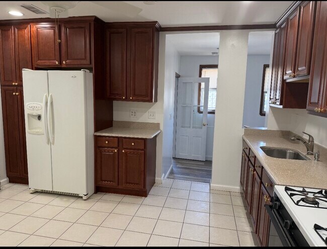 Photo - 130 Wilson Ave Unidad # 2