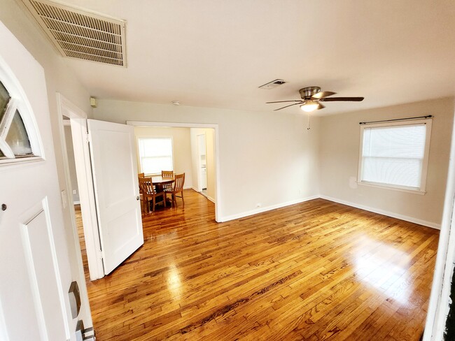 Photo - 618 Dunkley Dr