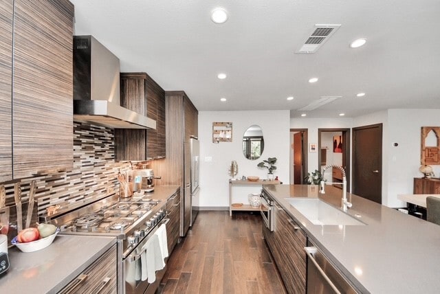 Building Photo - 1410 Hyde Park Blvd Unit 203