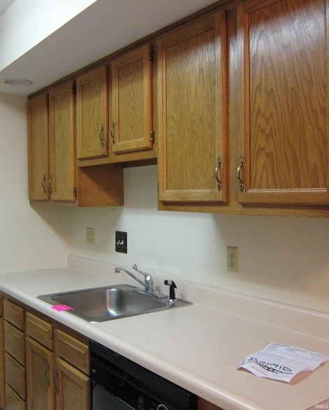 Photo - 1040 Forest View Dr N