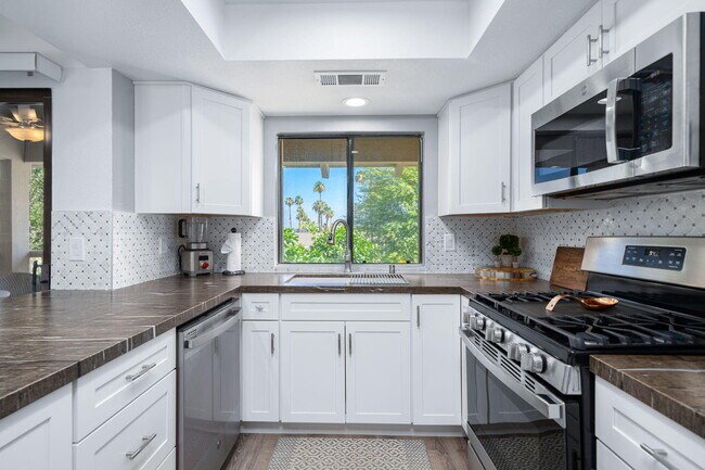 Photo - 46621 Arapahoe Ln Unit B