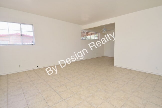 Photo - Midtown 2 Bed 1 Bath - A/C - Fenced Yard - Covered Parking