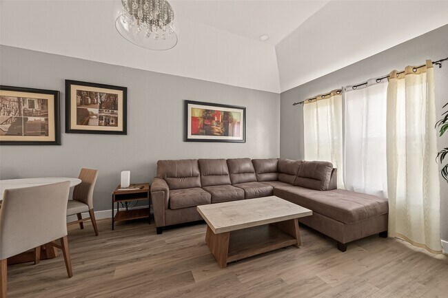 Photo - 4309 Beggs St