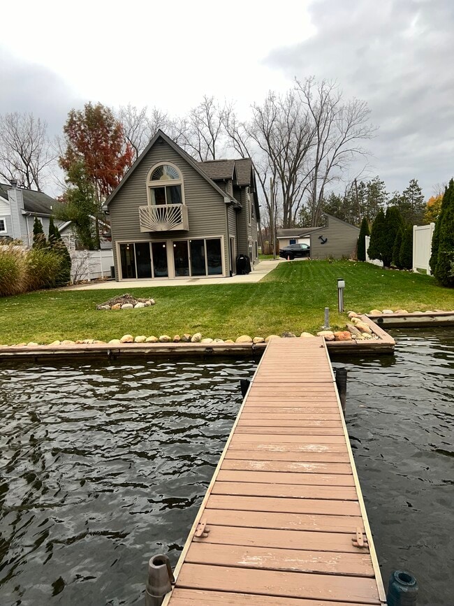 Photo - 8065 S Portage Rd