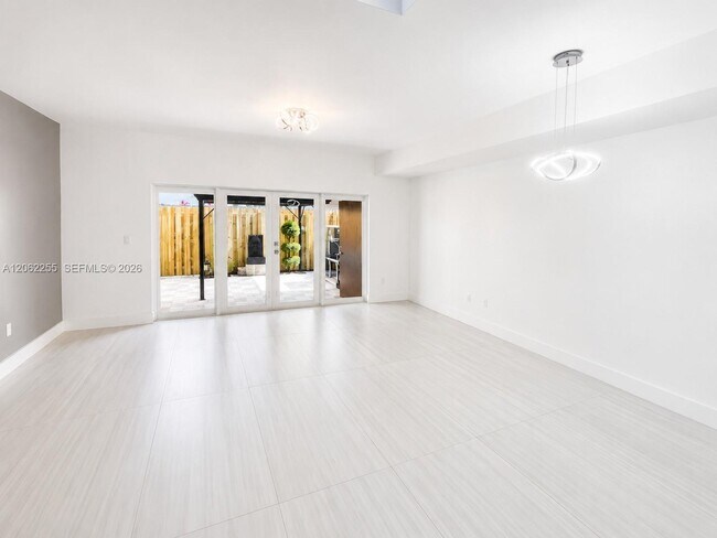 Photo - 9879 SW 118th Pl